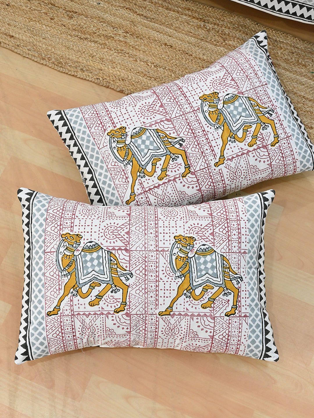 TRADITIONAL CAMEL COTTON PRINTED DOUBLE BEDSHEET WITH PILLOW - ART AVENUE