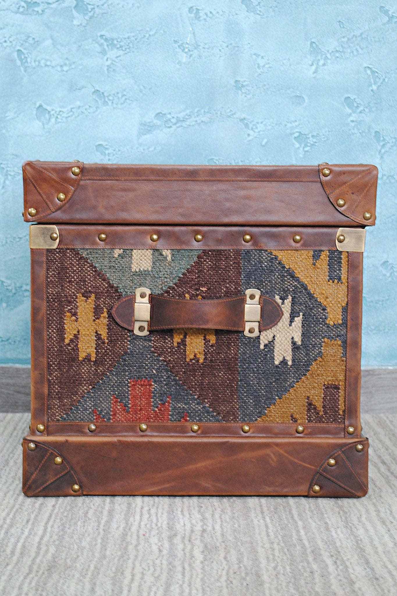 ZENIA - TRUNK - ART AVENUE