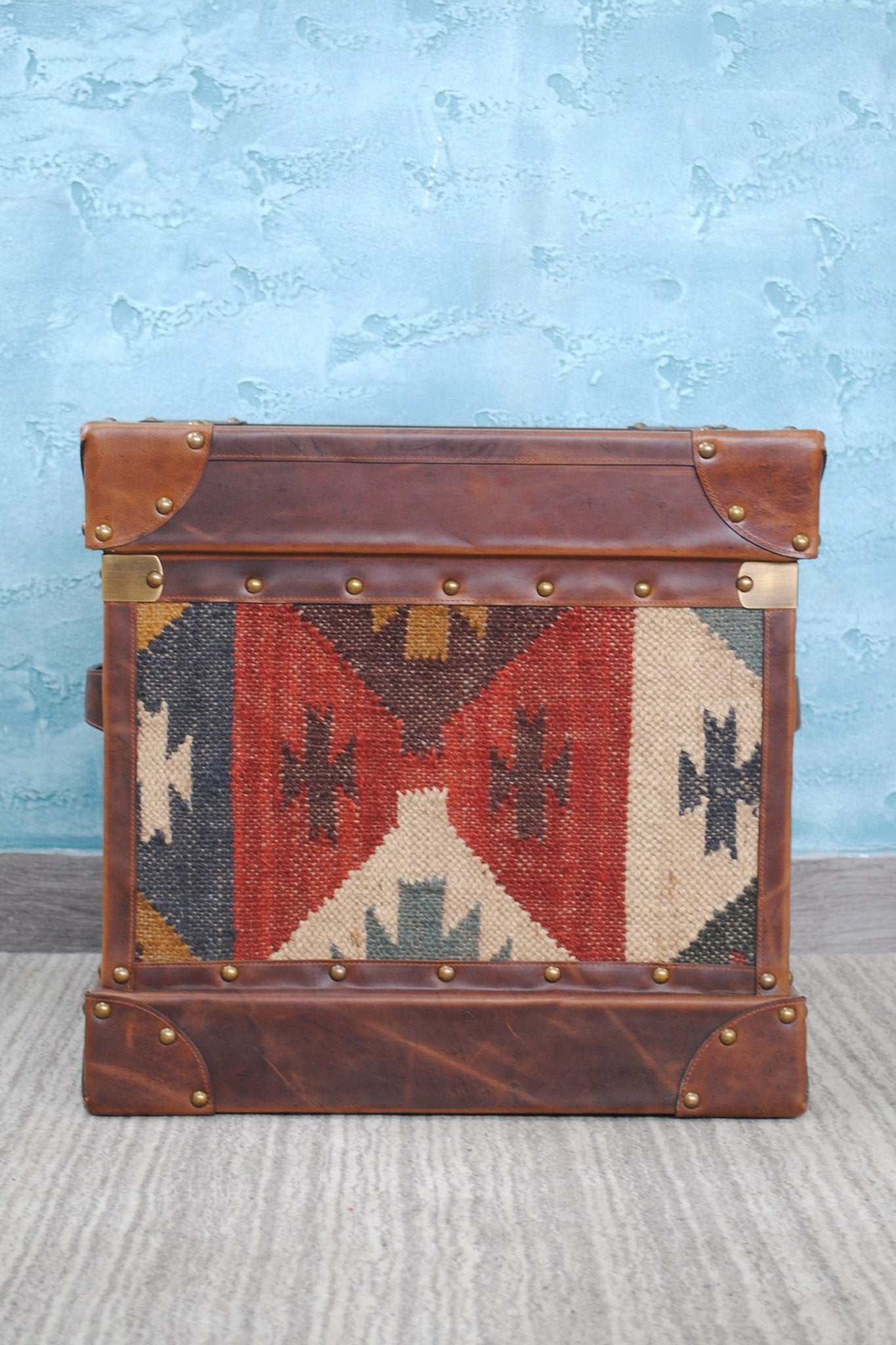 ZENIA - TRUNK - ART AVENUE