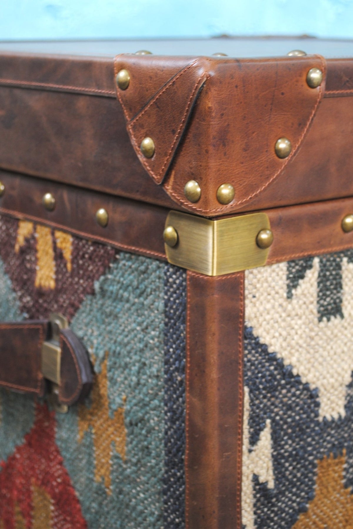 ZENIA - TRUNK - ART AVENUE
