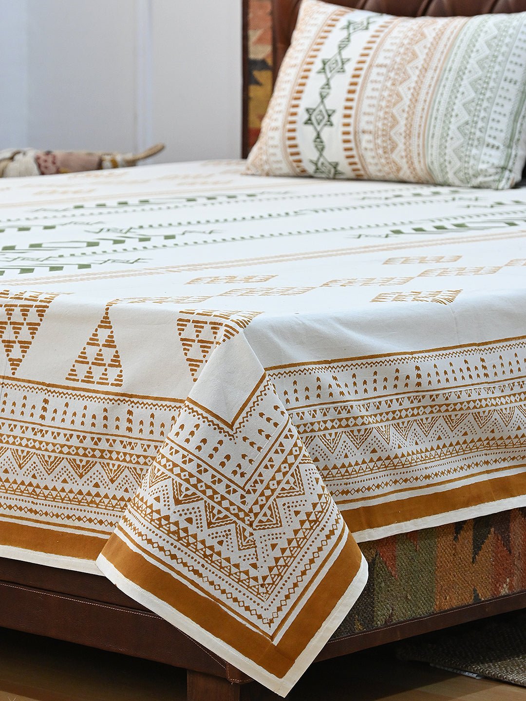 EROSEBRIDAL COTTON PRINTED DOUBLE BEDSHEET WITH PILLOW - ART AVENUE