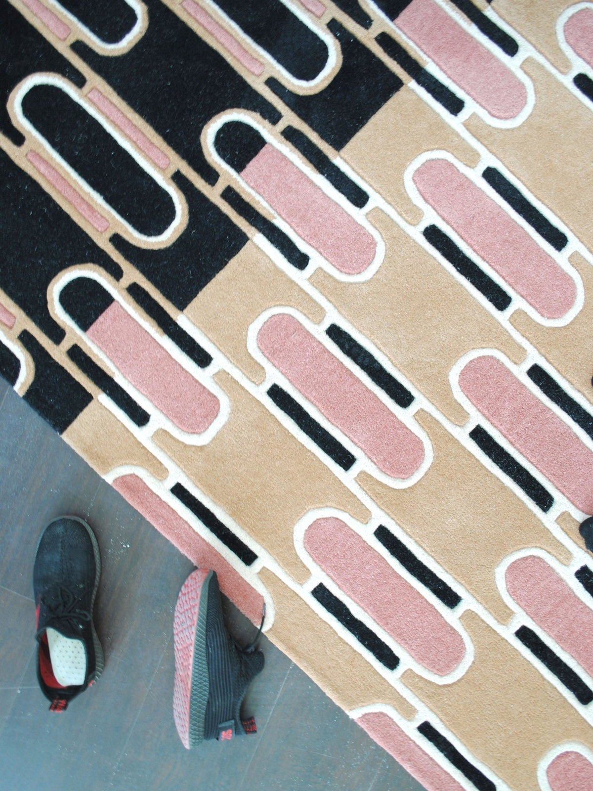 ALFREDA HANDTUFTED WOOL CARPET - ART AVENUE