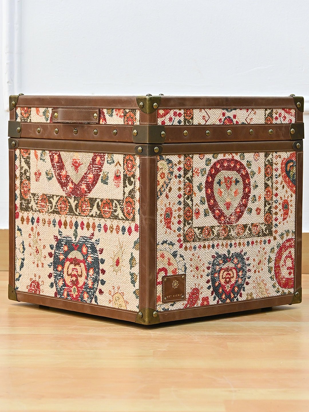 UTOPIA - COTTON PRINTED DURRIE & LEATHER TURNK - ART AVENUE