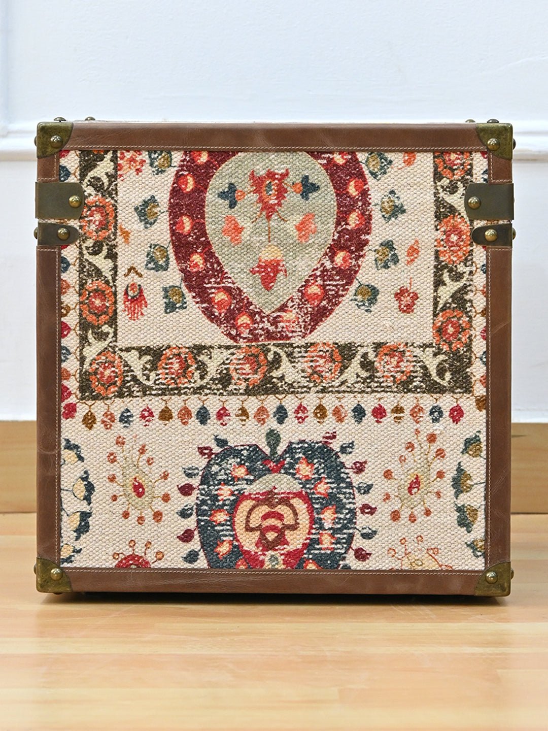 UTOPIA - COTTON PRINTED DURRIE & LEATHER TURNK - ART AVENUE