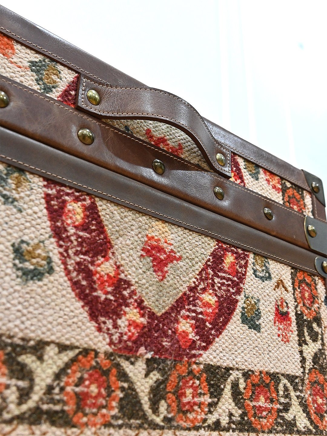 UTOPIA - COTTON PRINTED DURRIE & LEATHER TURNK - ART AVENUE