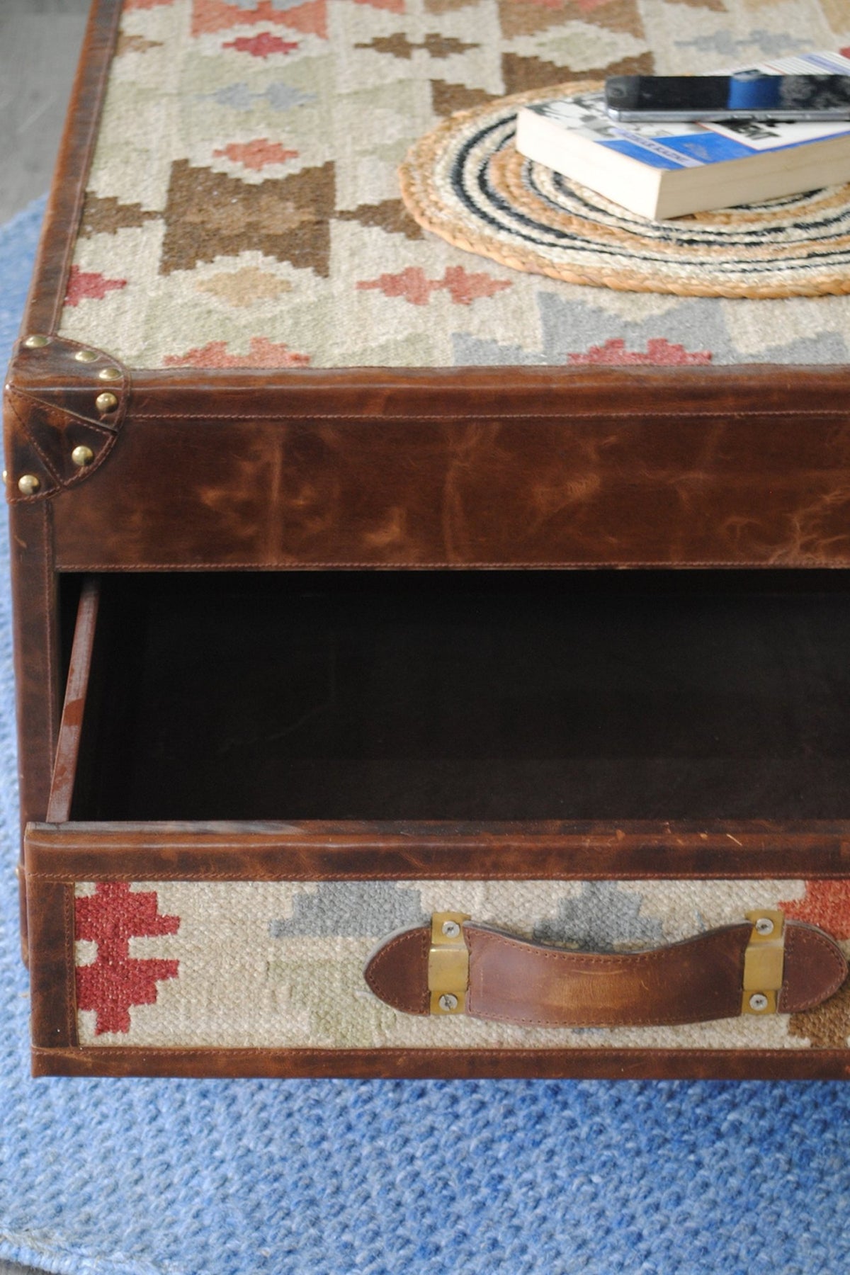 SUNSHINE COFFEE TABLE - ART AVENUE