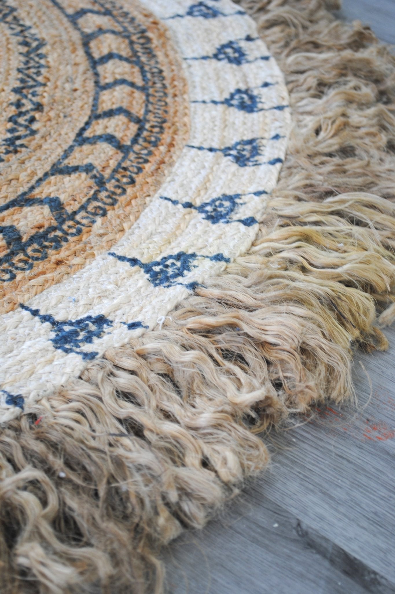 Niello round jute rug top view — Art Avenue Jaipur