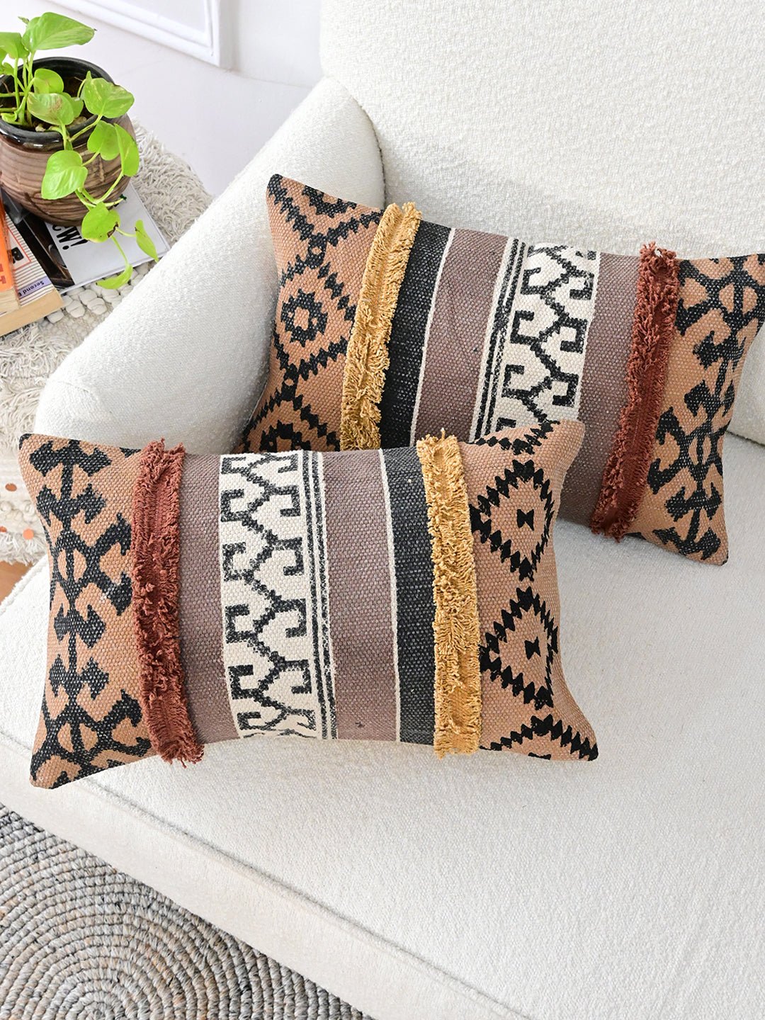 ARUM-LUMBAR CUSHION COVER - ART AVENUE
