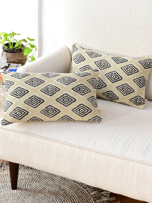 DAFFY-LUMBAR CUSHION COVER - ART AVENUE