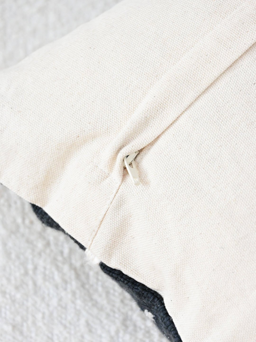 SABLE - LUMBAR CUSHION COVER - ART AVENUE