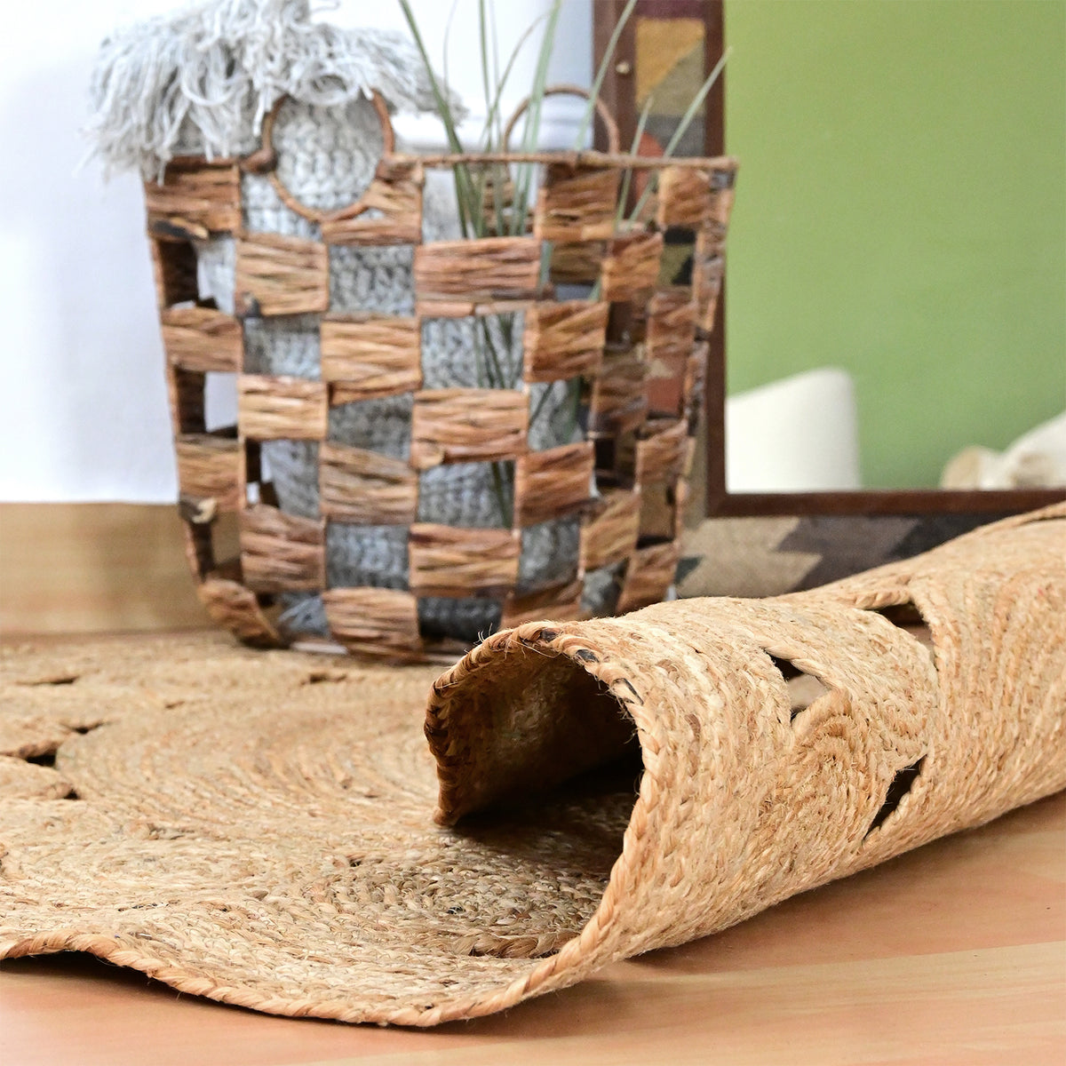 ENGAGE - ROUND JUTE RUG - ART AVENUE