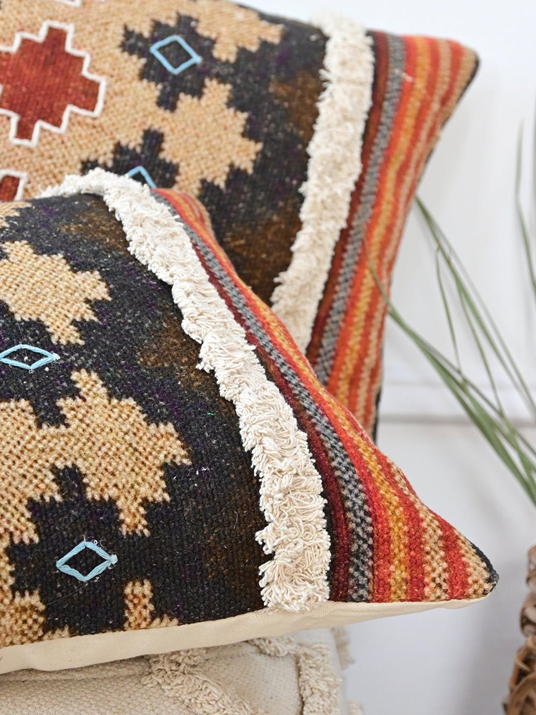 KALMIA - LUMBAR CUSHION COVER - ART AVENUE