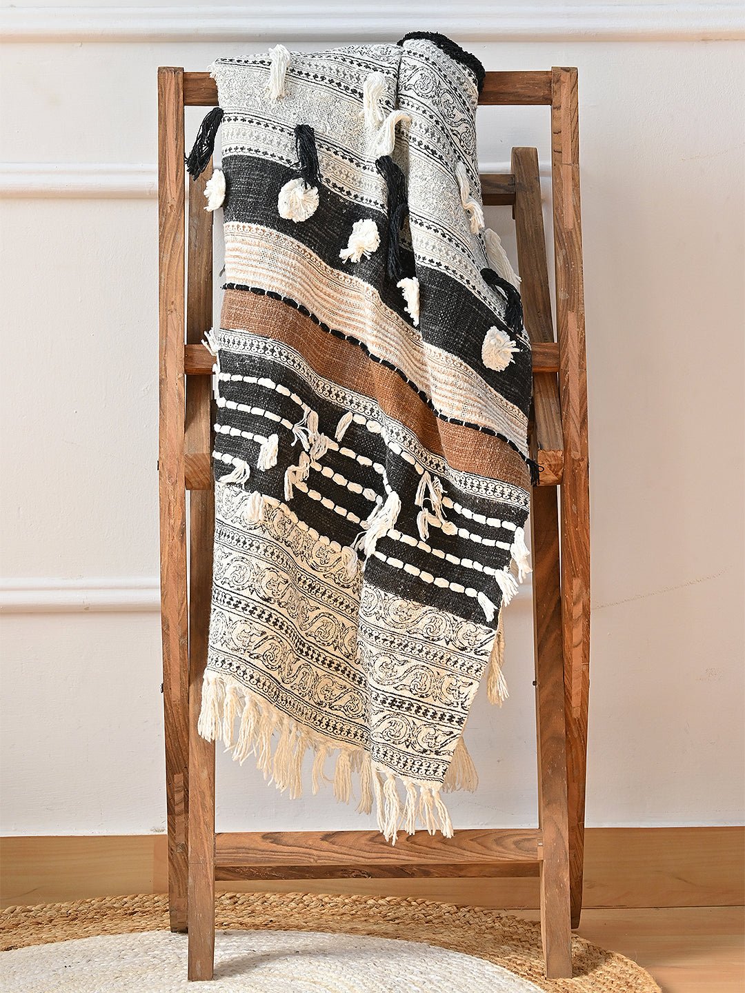 QURIOUS - BLOCK PRINTED THROW - ART AVENUE
