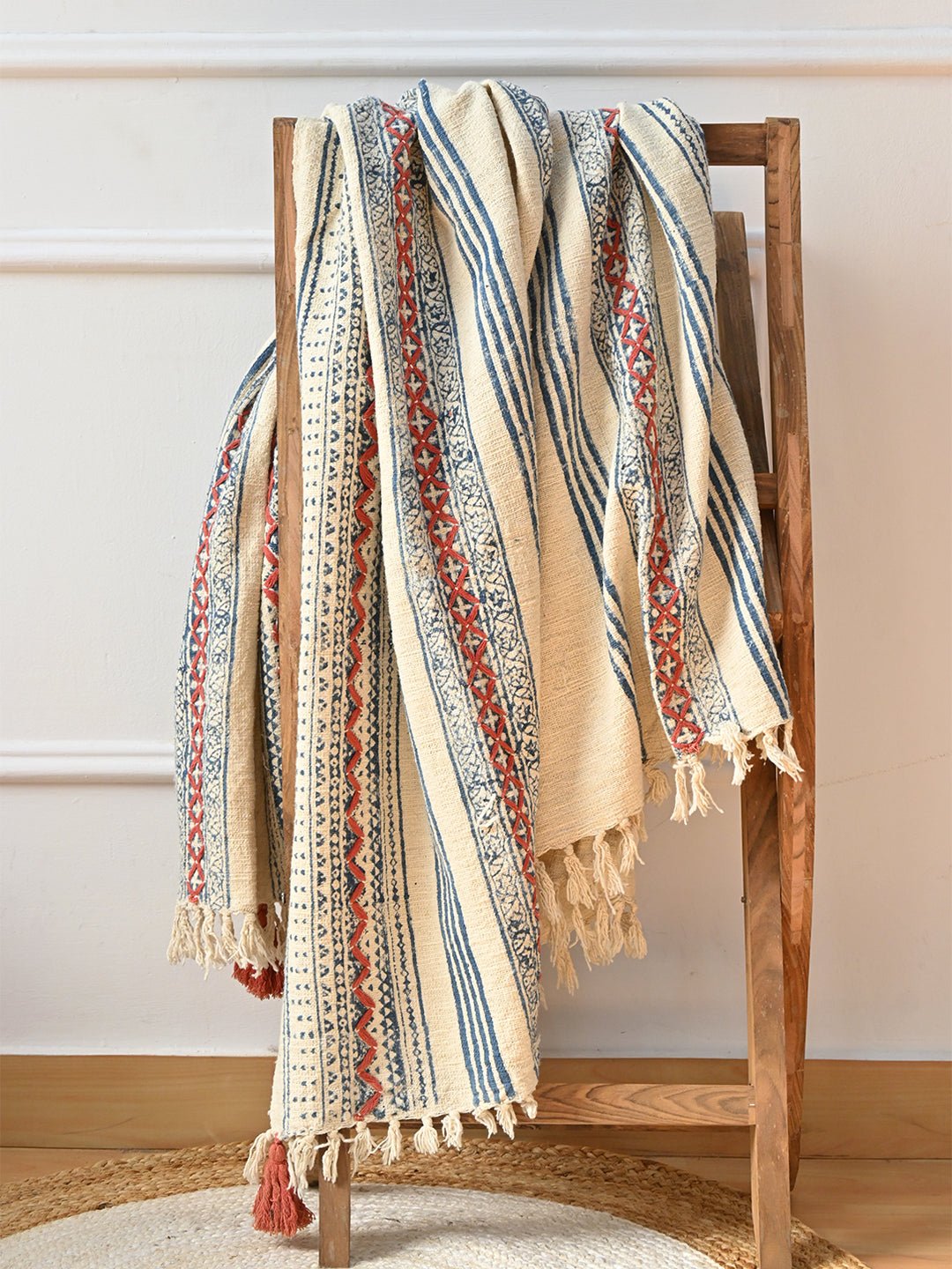 RAVINE -PRINTED THROWS - ART AVENUE