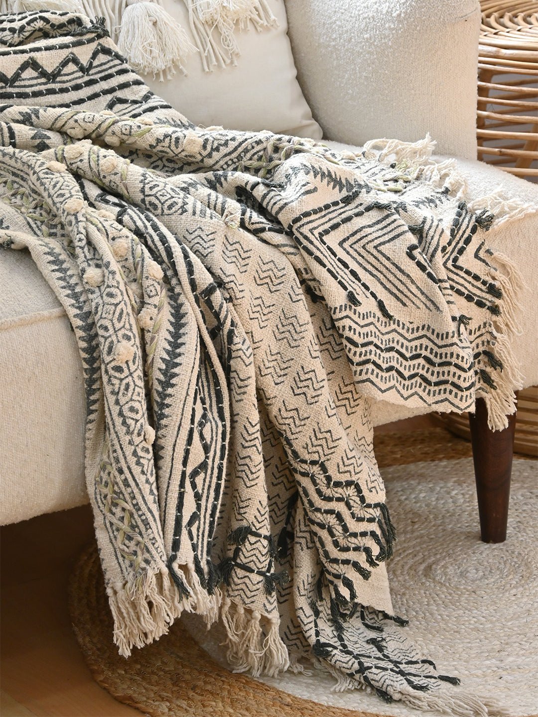 PATCH CHEVRON - BLOCK PRINTED THROW - ART AVENUE