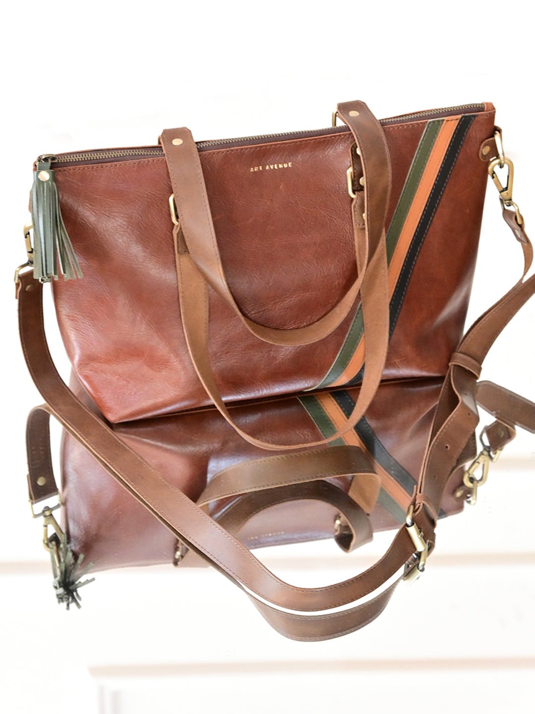 Surrane leather tote bag hardware detail — Art Avenue