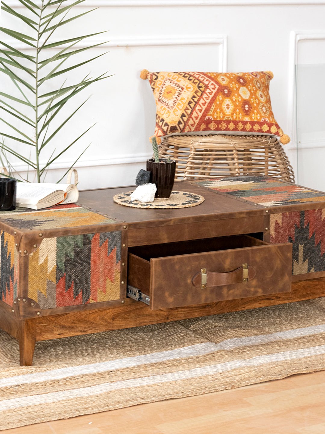 JAIPUR COFFEE TABLE - KILIM AND LEATHER - ART AVENUE
