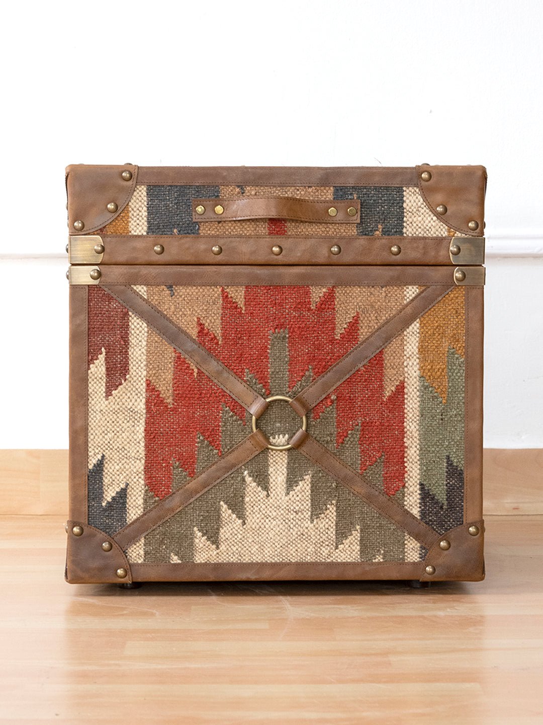 MONARDA - TRUNK - ART AVENUE