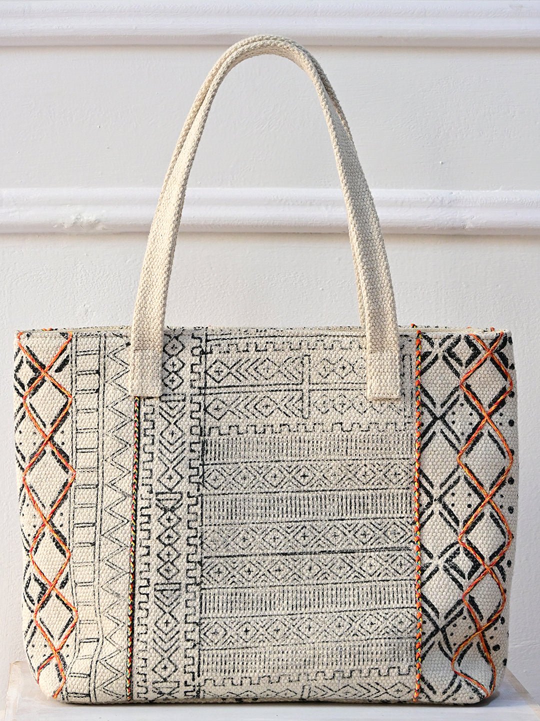 Aster tote bag print detail — Art Avenue