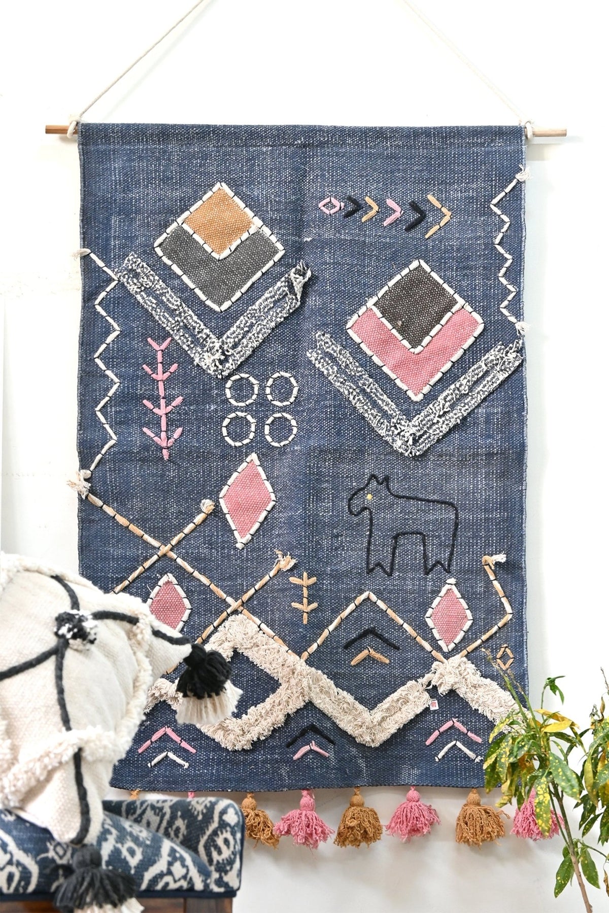 RANDOM - WALL HANGING - ART AVENUE