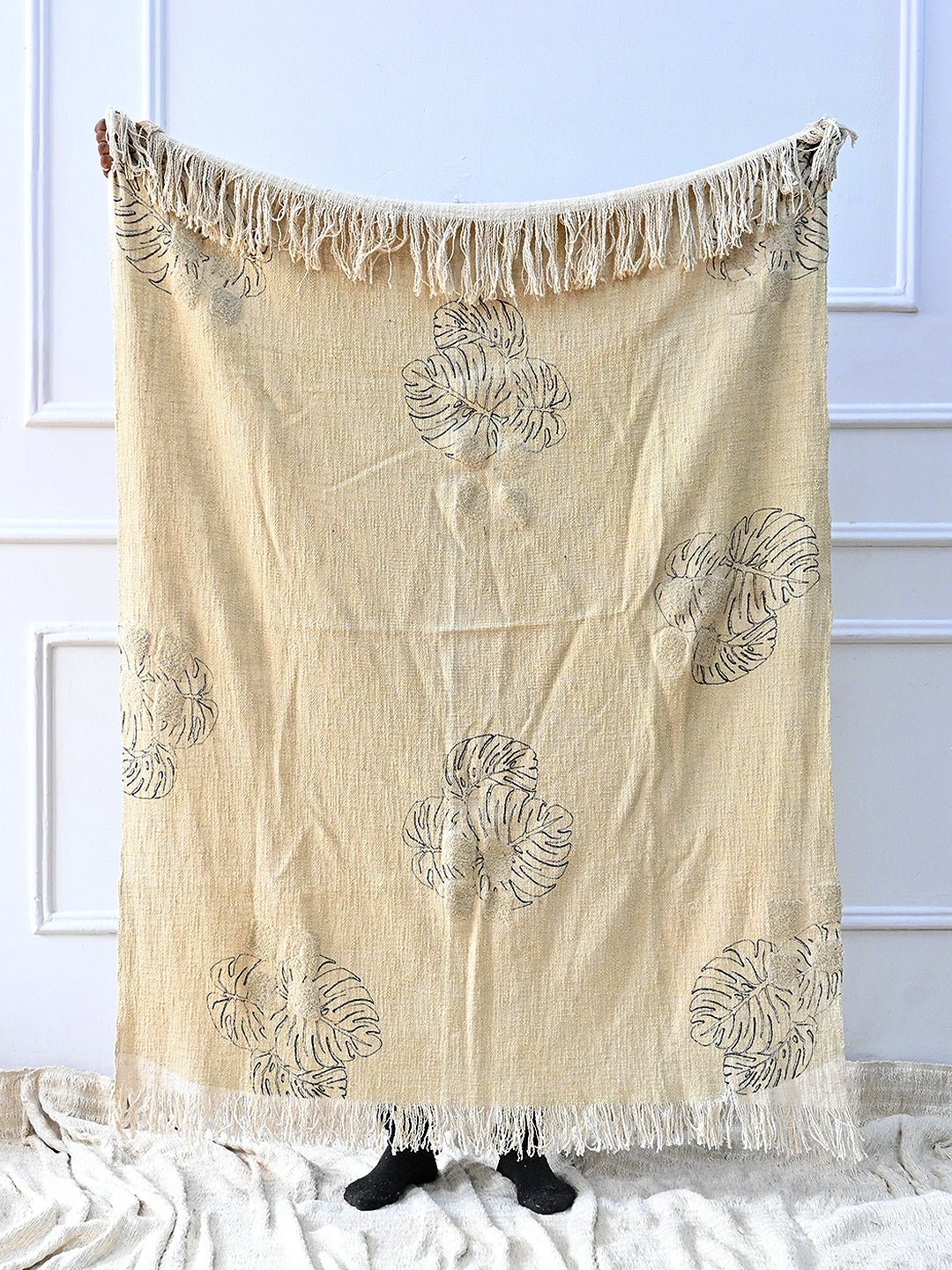 MONSTERA LEAF - PRINTED THROW - ART AVENUE