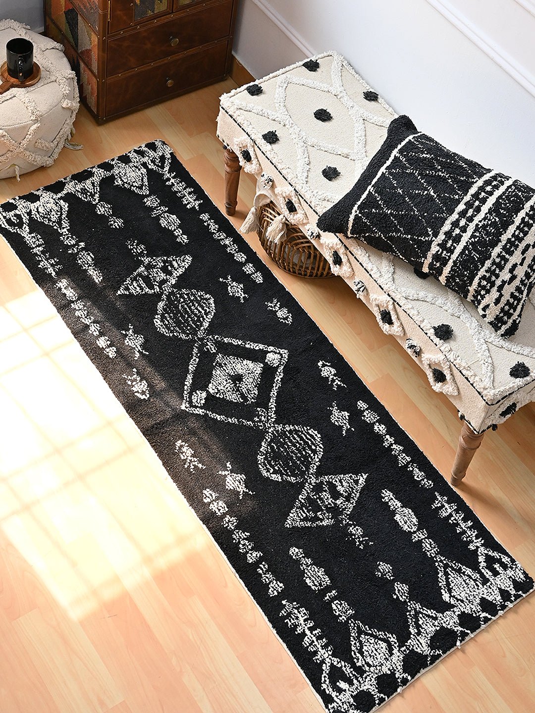 NICOLAS -TUFTED FLOOR RUNNER - ART AVENUE