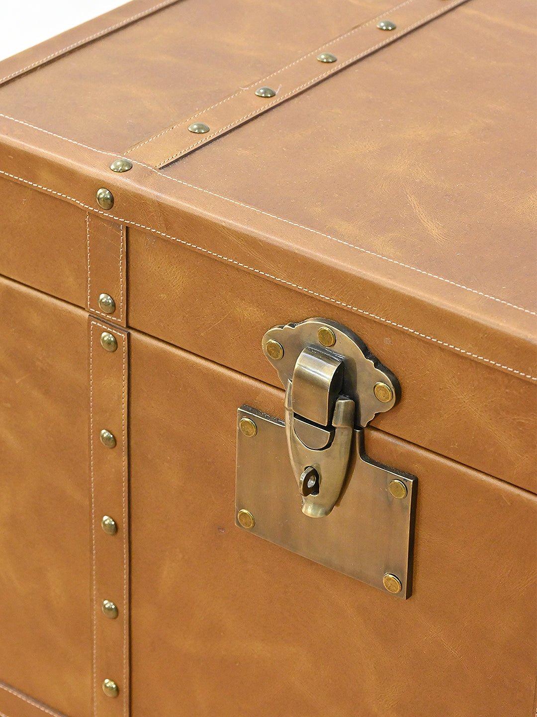 VAULTED DRAWER TRUNK - KILIM AND LEATHER - ART AVENUE