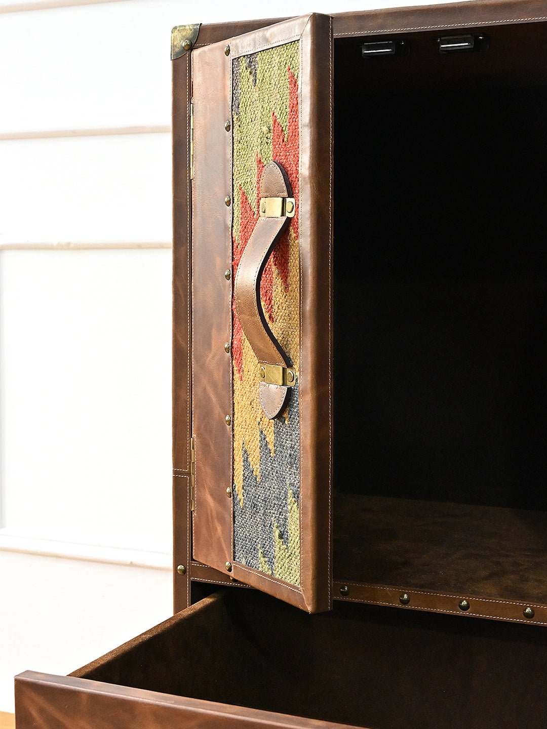 ELEGANCE CABINET WITH DRAWER - KILIM AND LEATHER - ART AVENUE