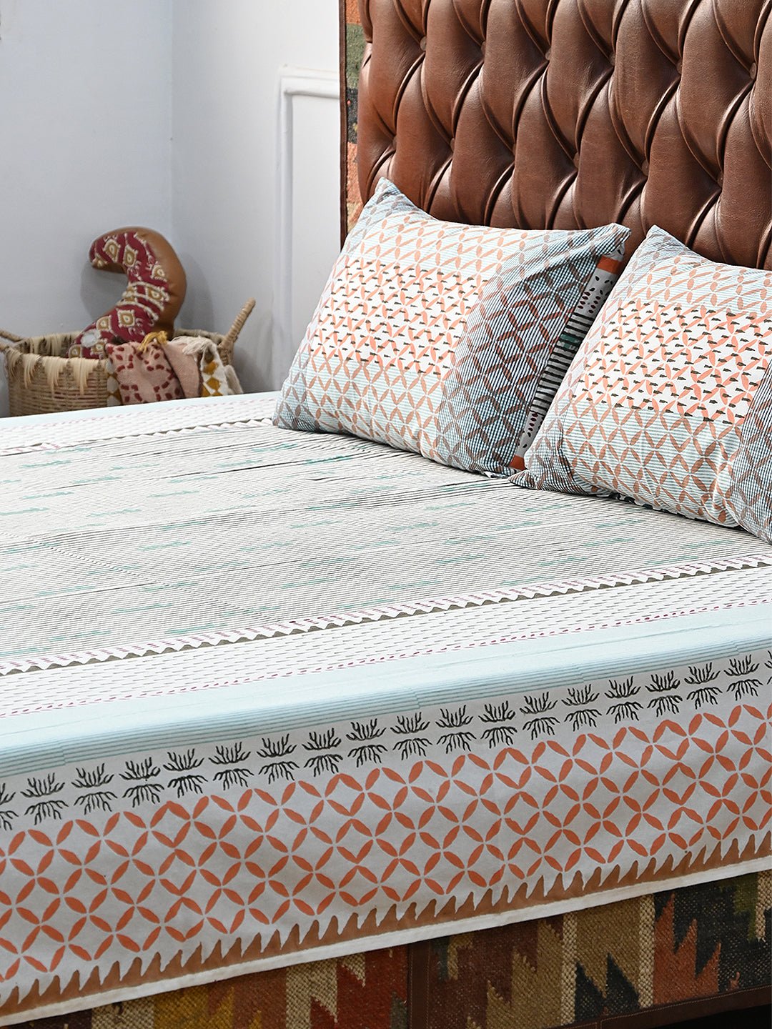 PLAYFUL STRIPE COTTON PRINTED DOUBLE BEDSHEET WITH PILLOW - ART AVENUE