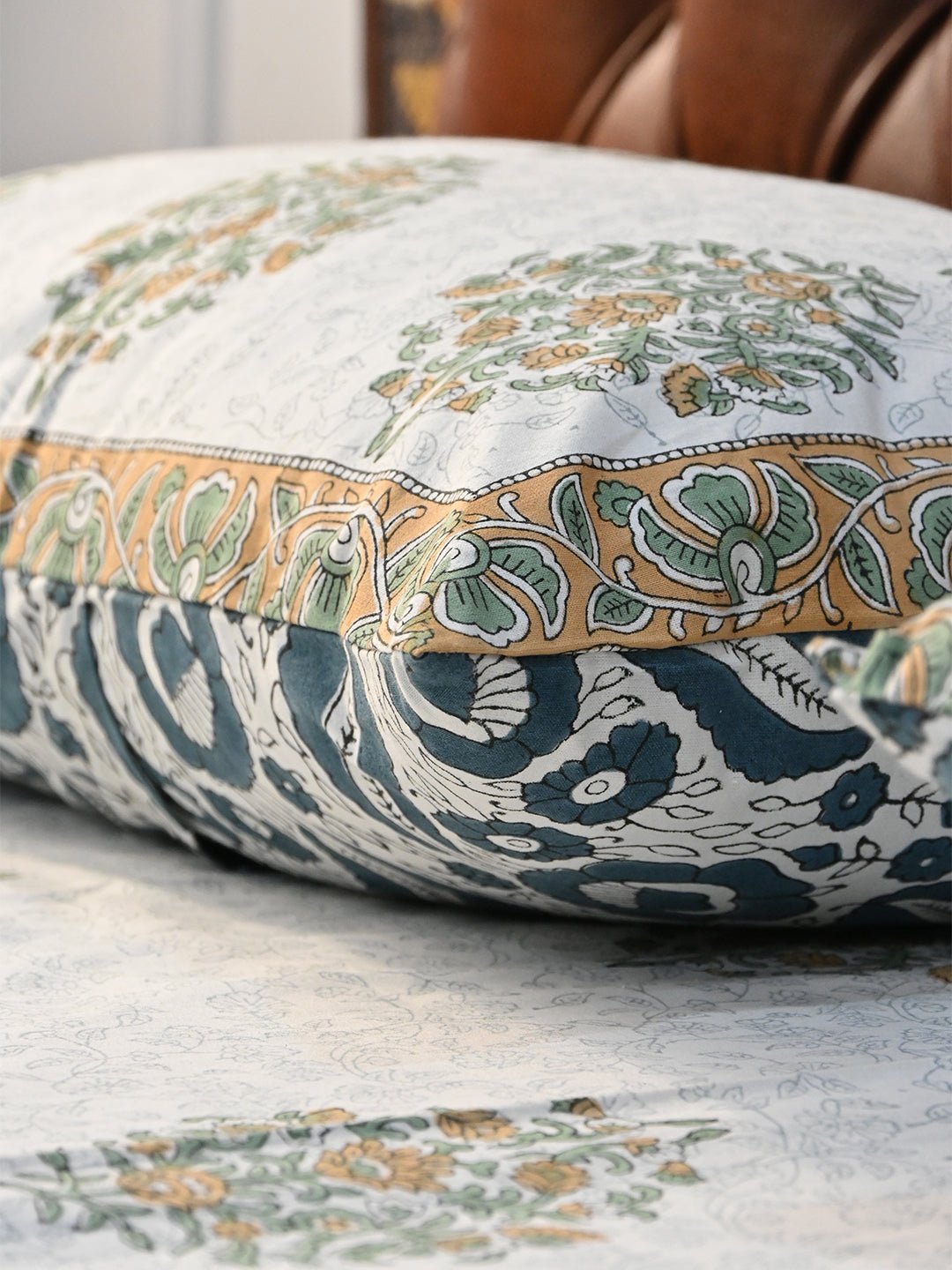 BLOSOOM COTTON PRINTED DOUBLE BEDSHEET WITH PILLOW - ART AVENUE