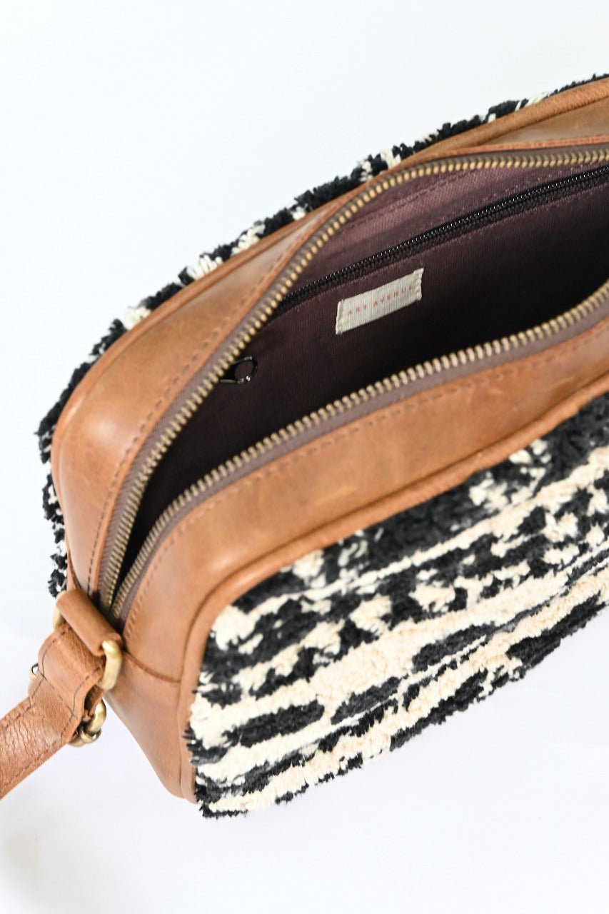 Archer sling bag closure detail — Art Avenue
