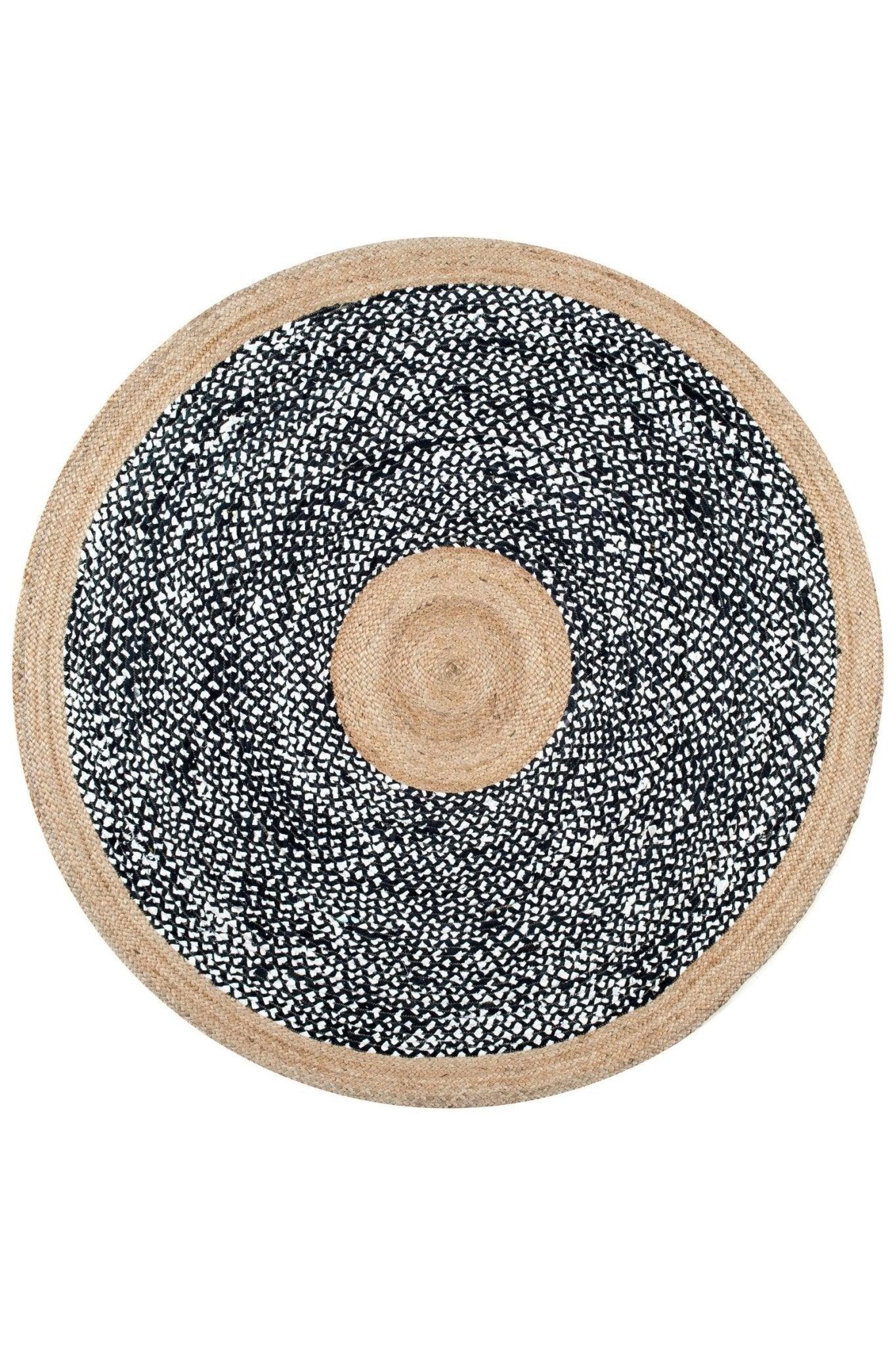 Aater round jute rug room setting — Art Avenue India
