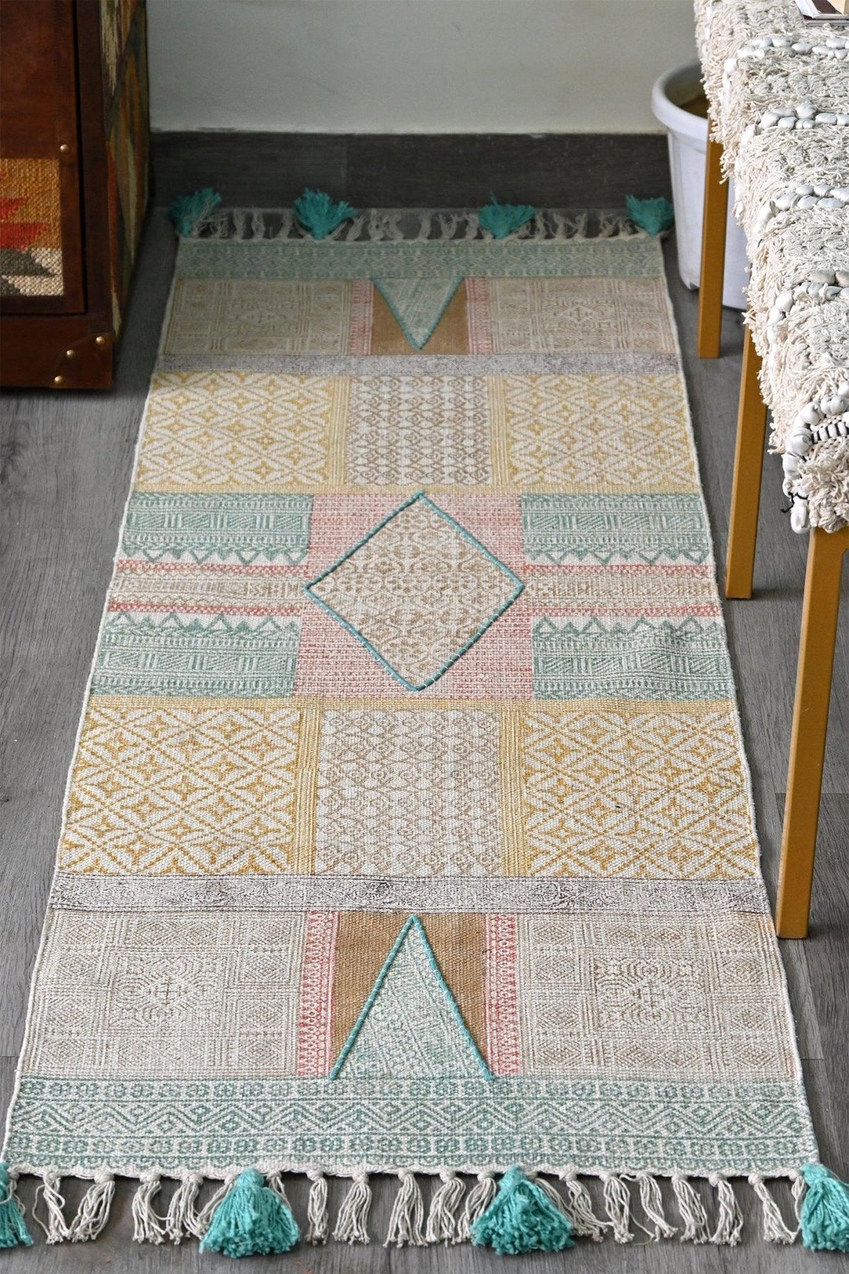 Areena block-printed floor runner close-up — Art Avenue India