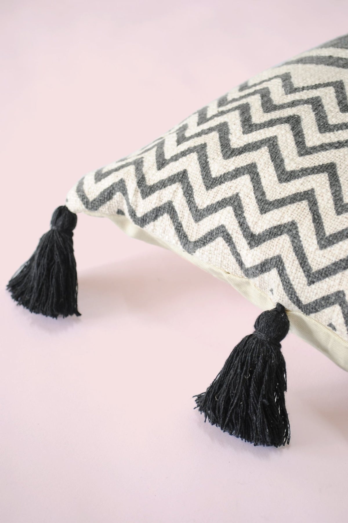 EBRIMAN - LUMBAR CUSHION COVER - ART AVENUE