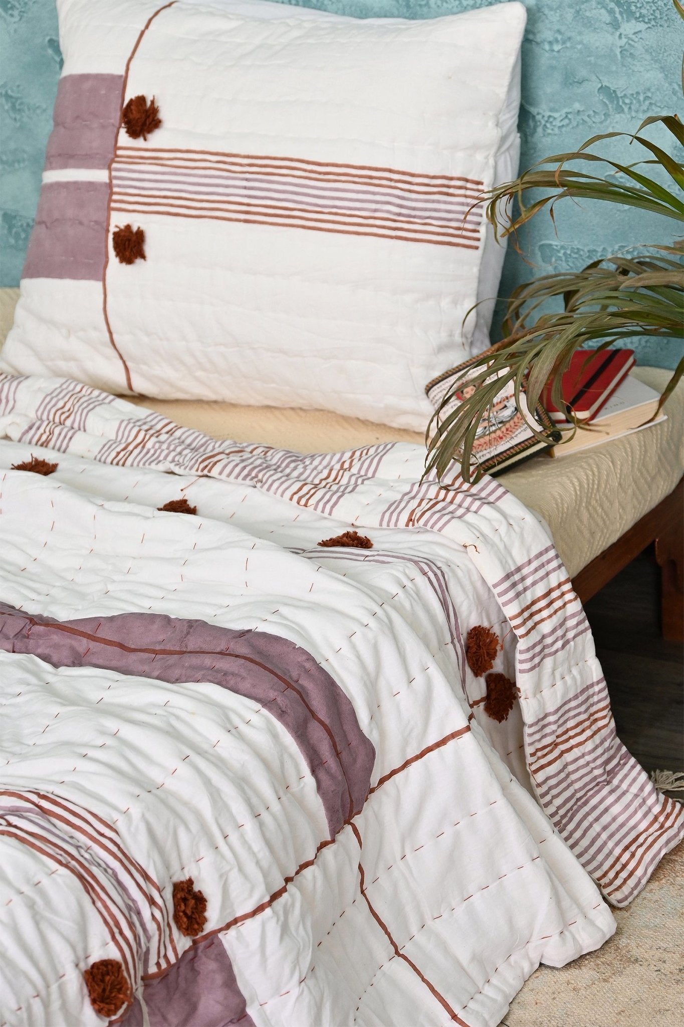 ELIJAH QUILT/RAZAI SET WITH PILLOW COVERS - ART AVENUE