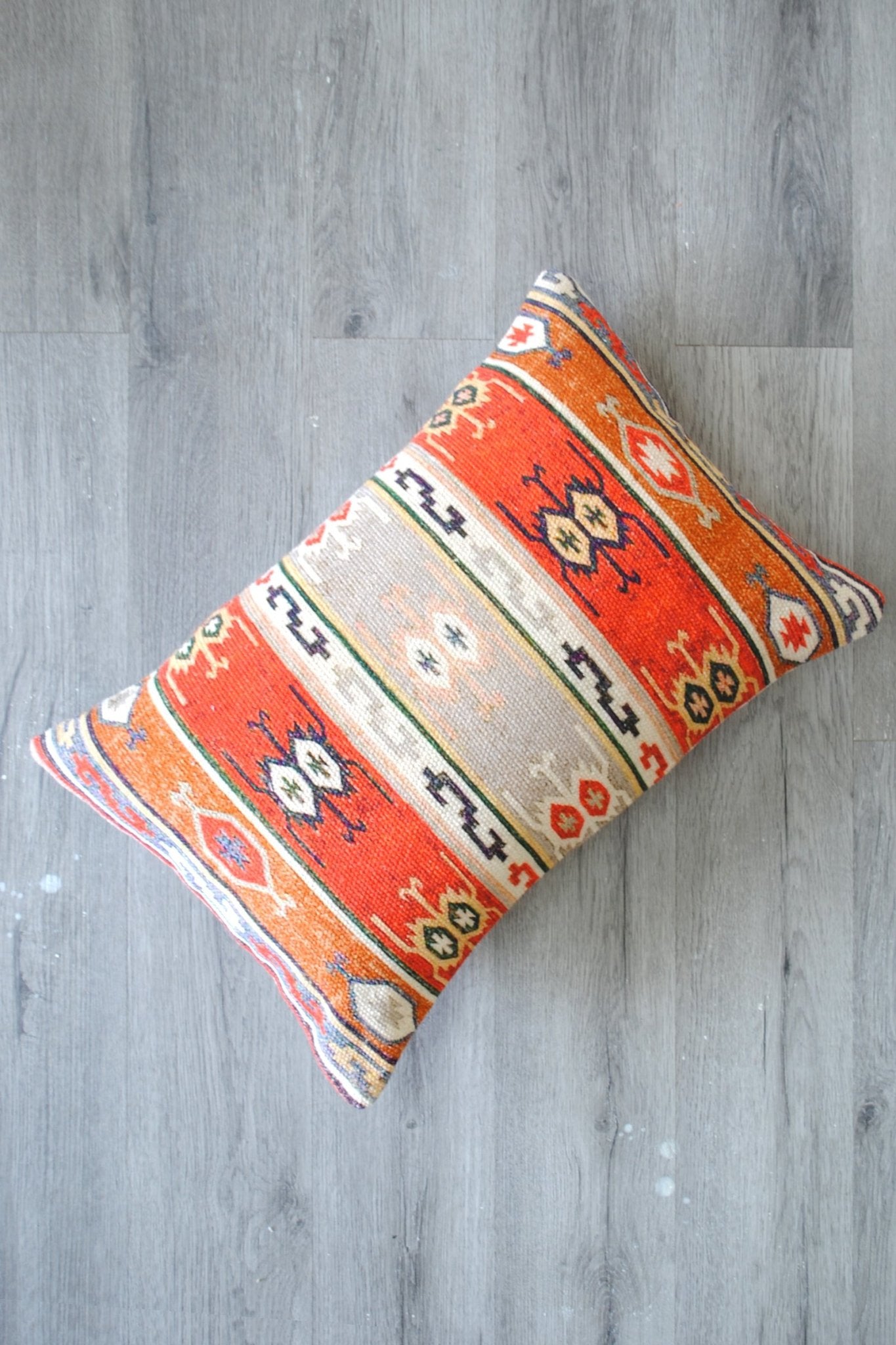 HOSTA - LUMBAR CUSHION COVER - ART AVENUE