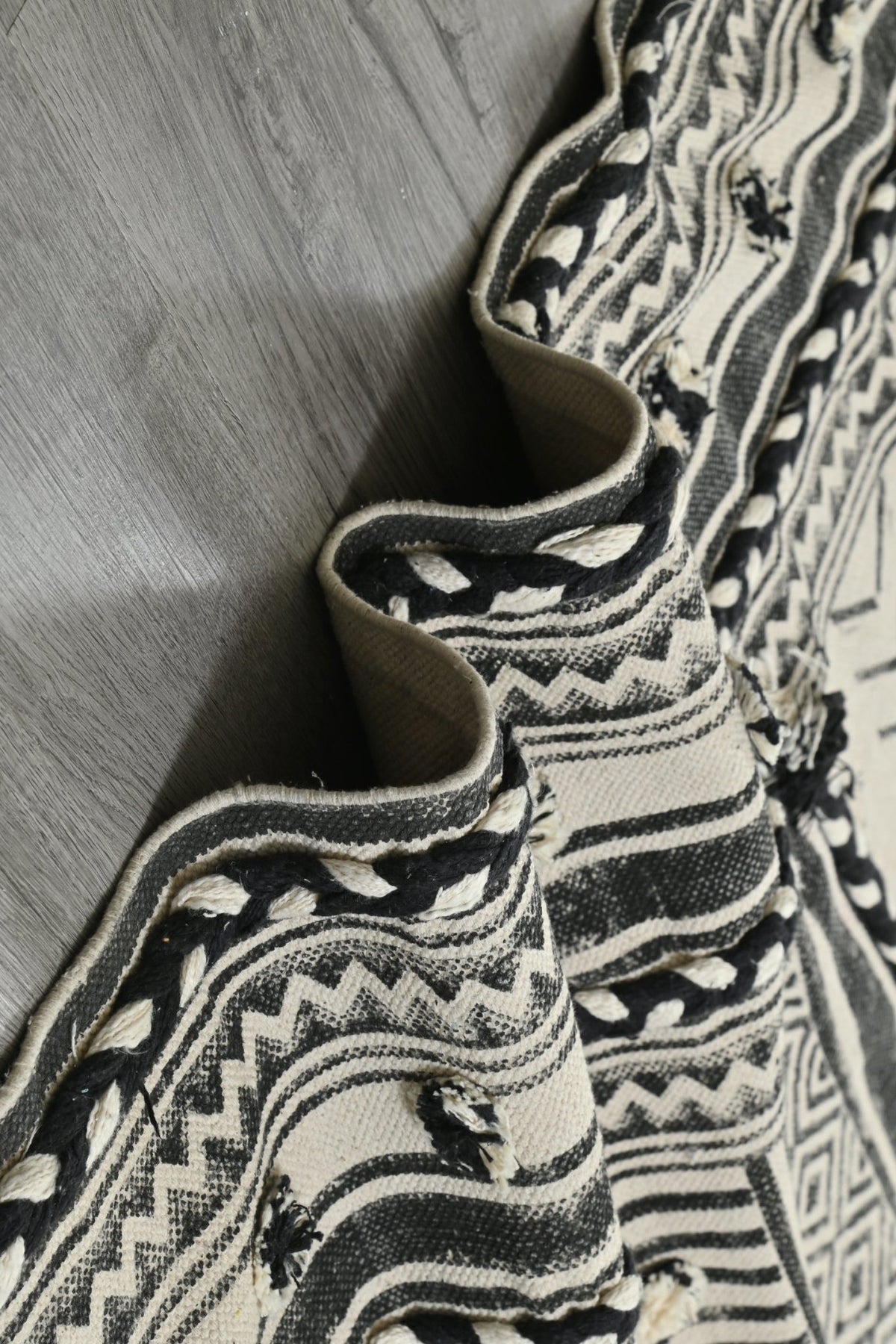 Iris Block-Printed Cotton Dhurrie Rug — Art Avenue