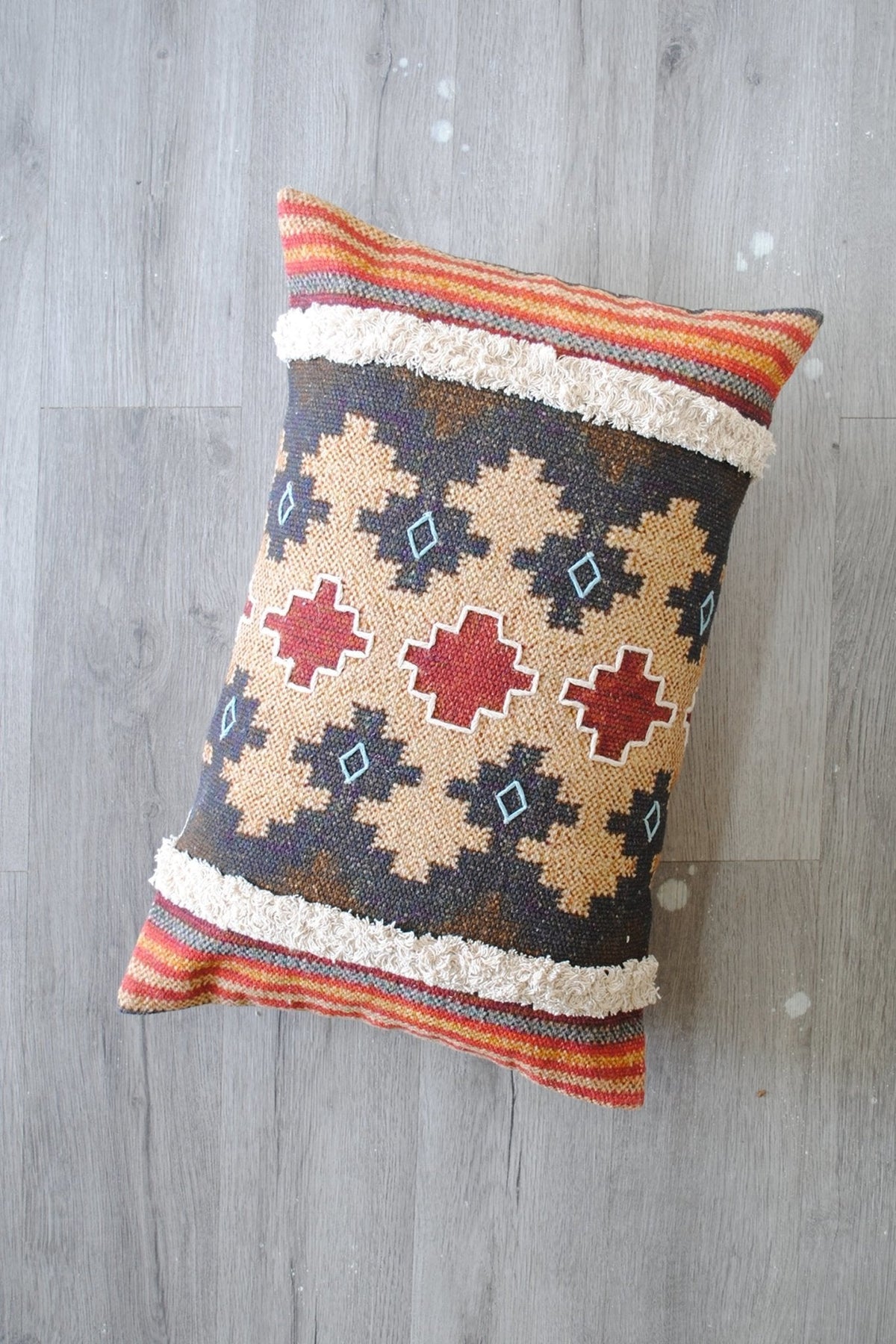 KALMIA - LUMBAR CUSHION COVER - ART AVENUE