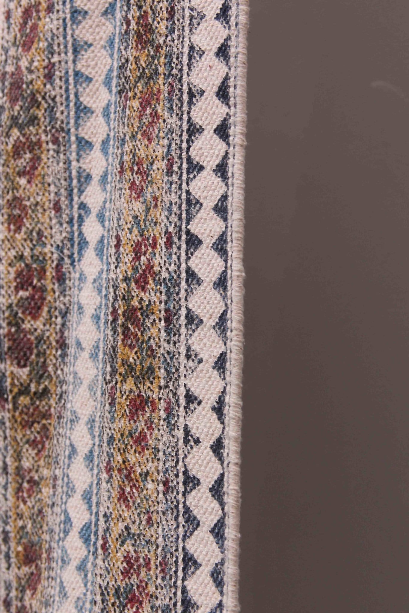 Sedge Block-Printed Cotton Dhurrie Rug in Off White — Art Avenue