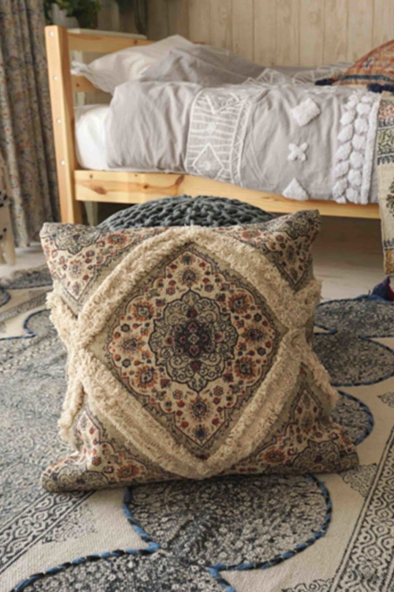 SHERPA - SQUARE CUSHION COVER -MULTI - ART AVENUE