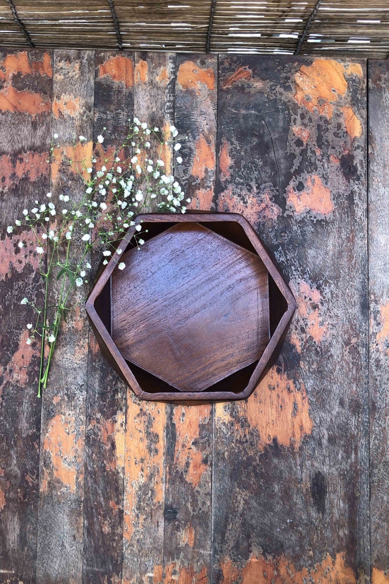 VACATION - WOODEN TRAY - DARK BROWN POLISH - ART AVENUE